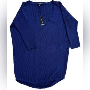 Express women’s size extra small 3/4 length sleeve V-Neck Sweater in blue NWT